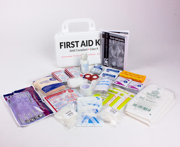 Basic ANSI Compliant First Aid Kit < EverReady 