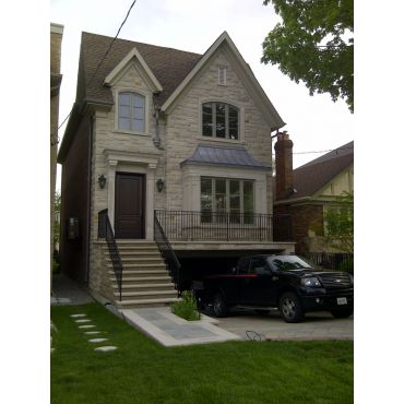 Avenue & Lawrence