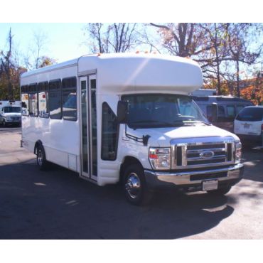 21-pax Starcraft mini-coach