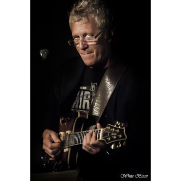 Portrait of a musician 