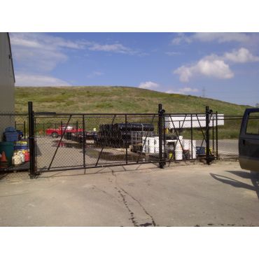 Industrial Chain Link w Gate