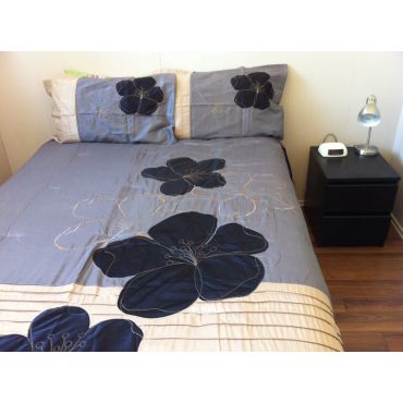 College Park Queen Room