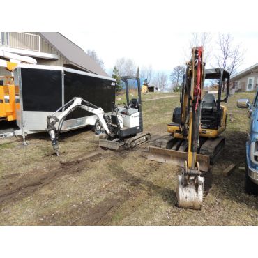 mini excavators for trenching and demo
