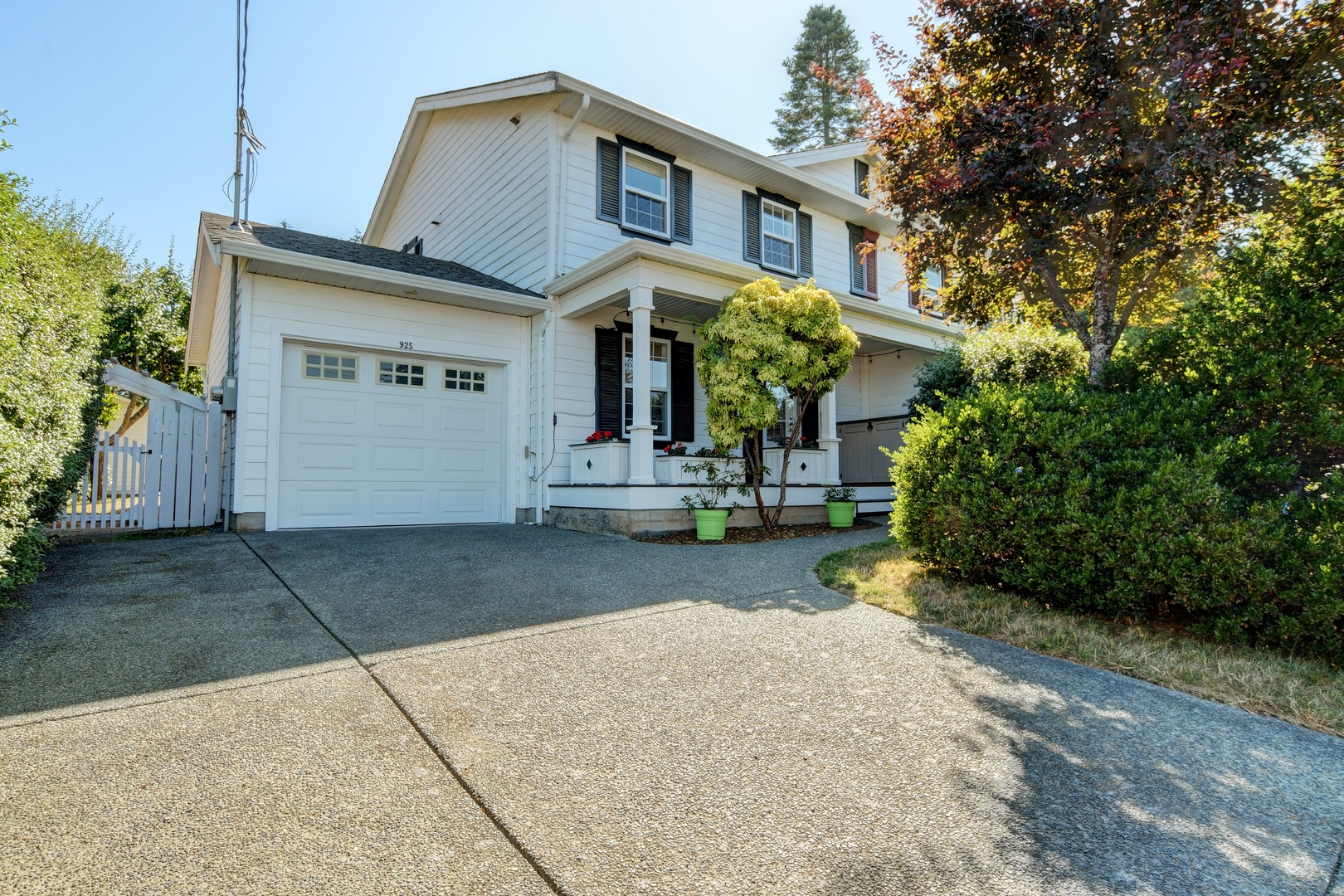 Uplist 925 Devonshire Rd