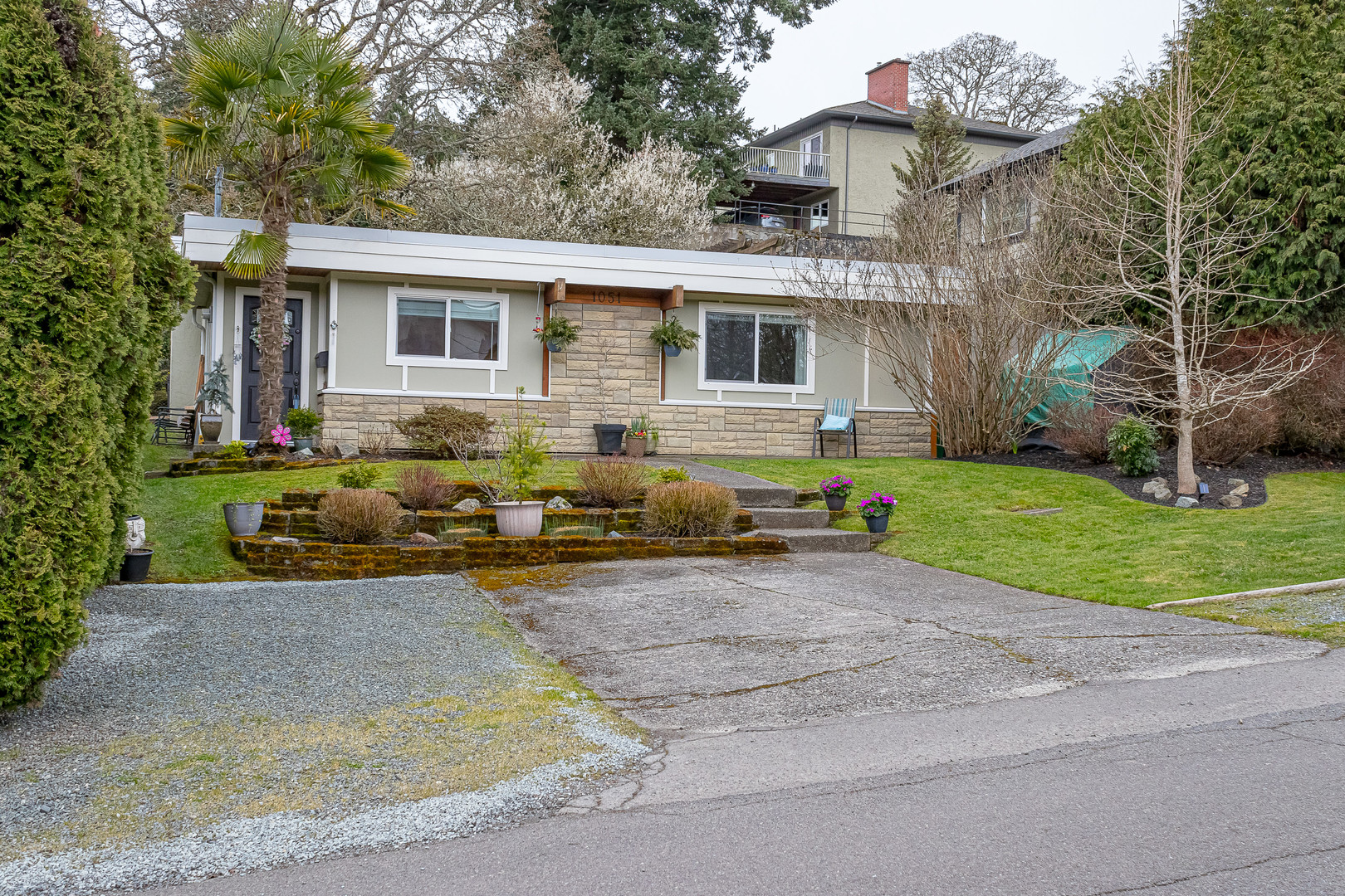 Uplist - 1051 Chesterfield Rd