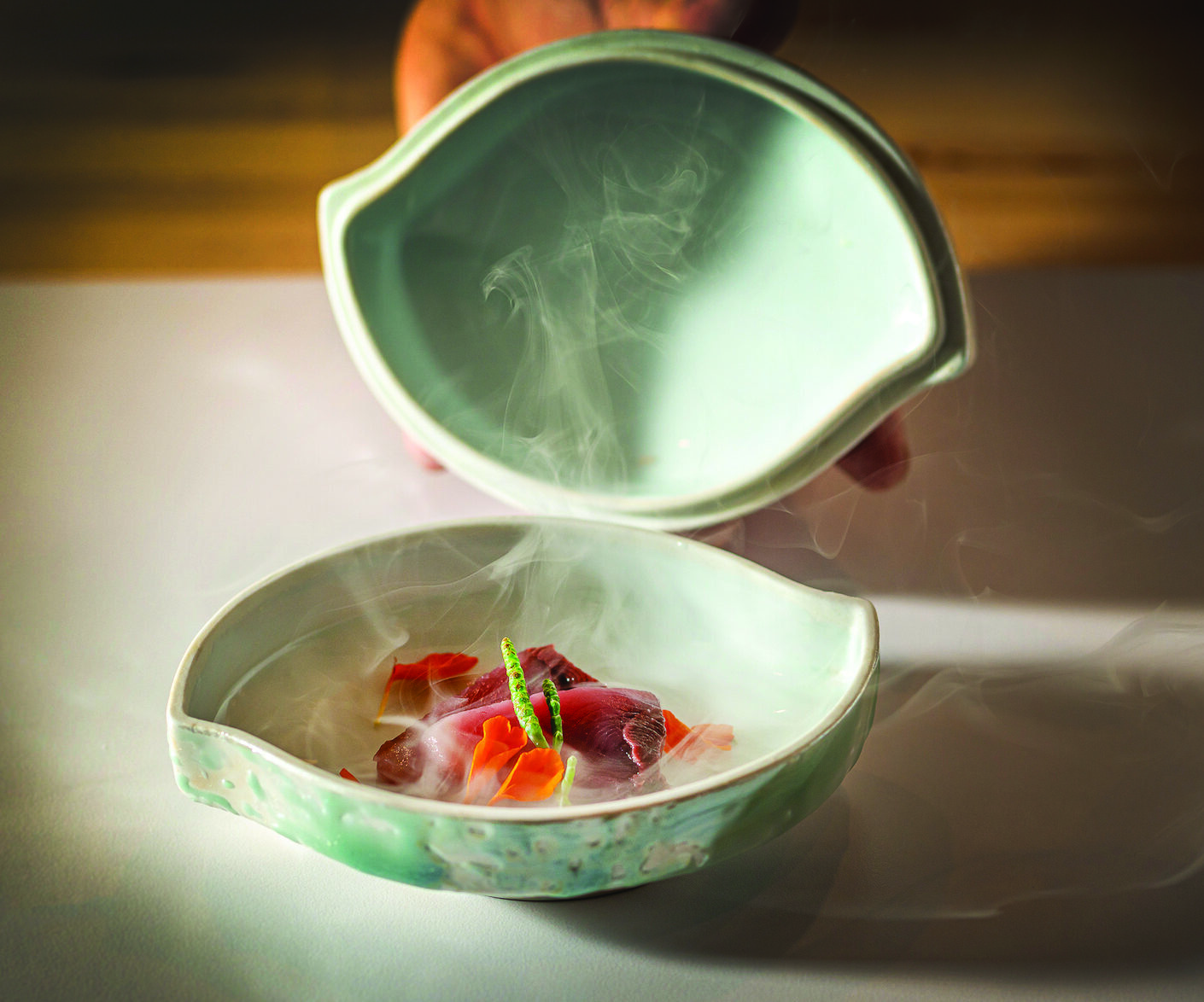 Taikun Smoke in a white and blue dish