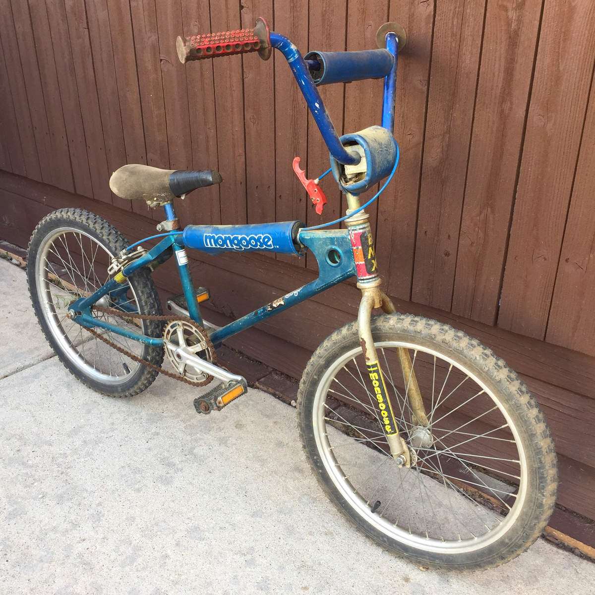 mongoose team issue tires