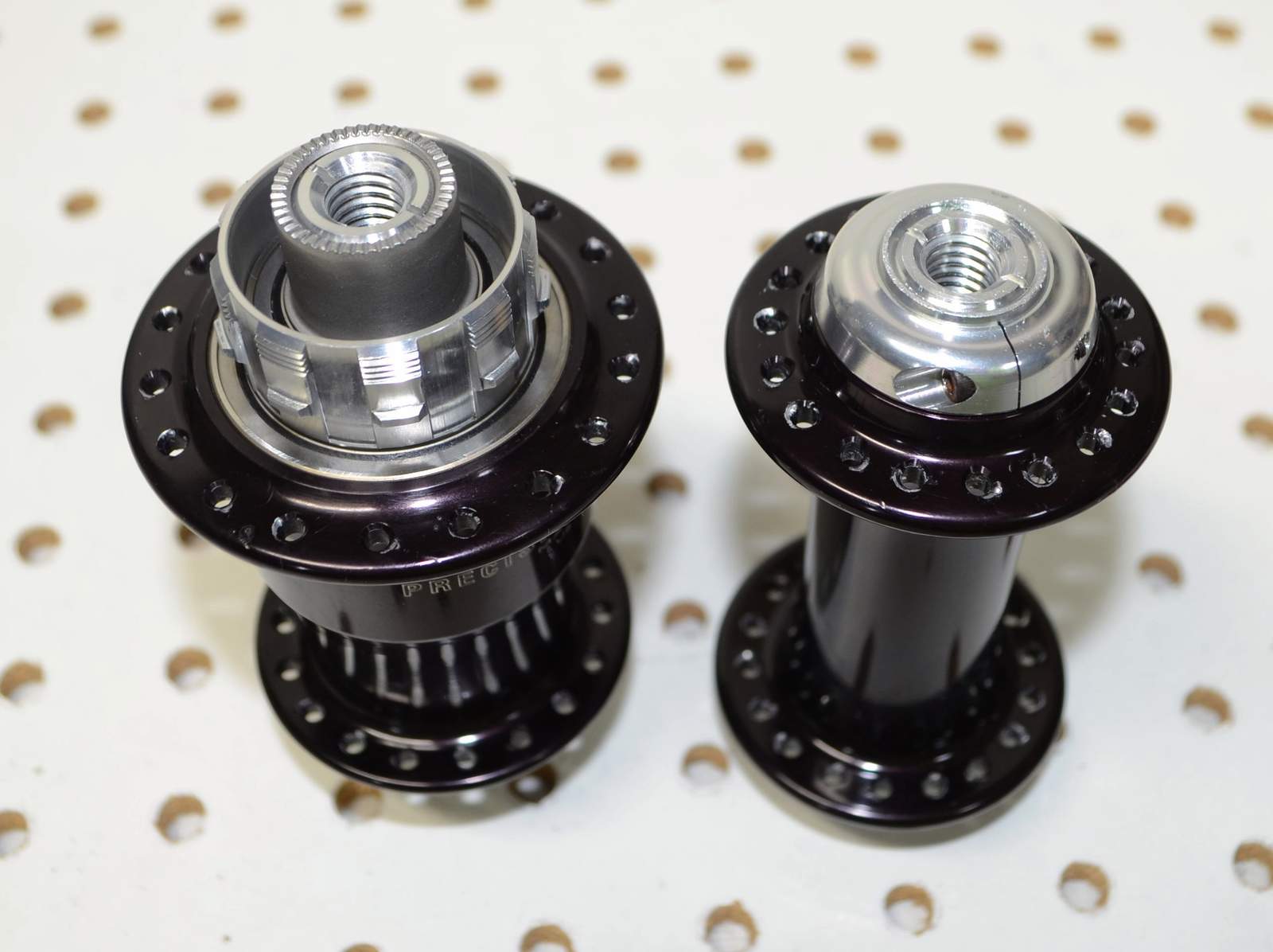 BMXmuseum.com For Sale / Chris King Hubs 36h anodized Black - used