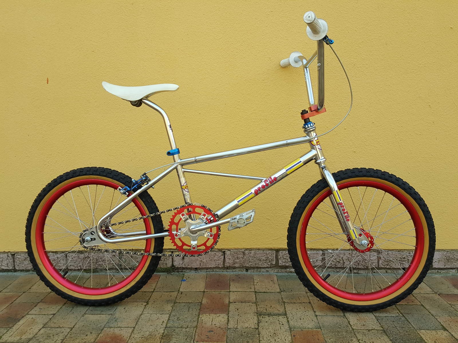 framed forge bmx bike
