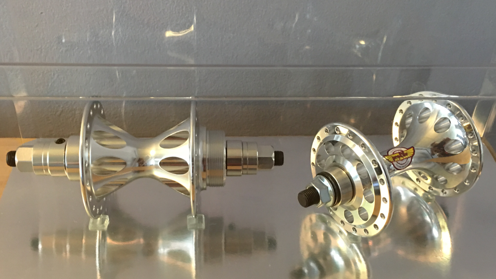 RETRO Hubs Close Look TNT 1st Gen Revolvers & Profile Gyro Lite II's