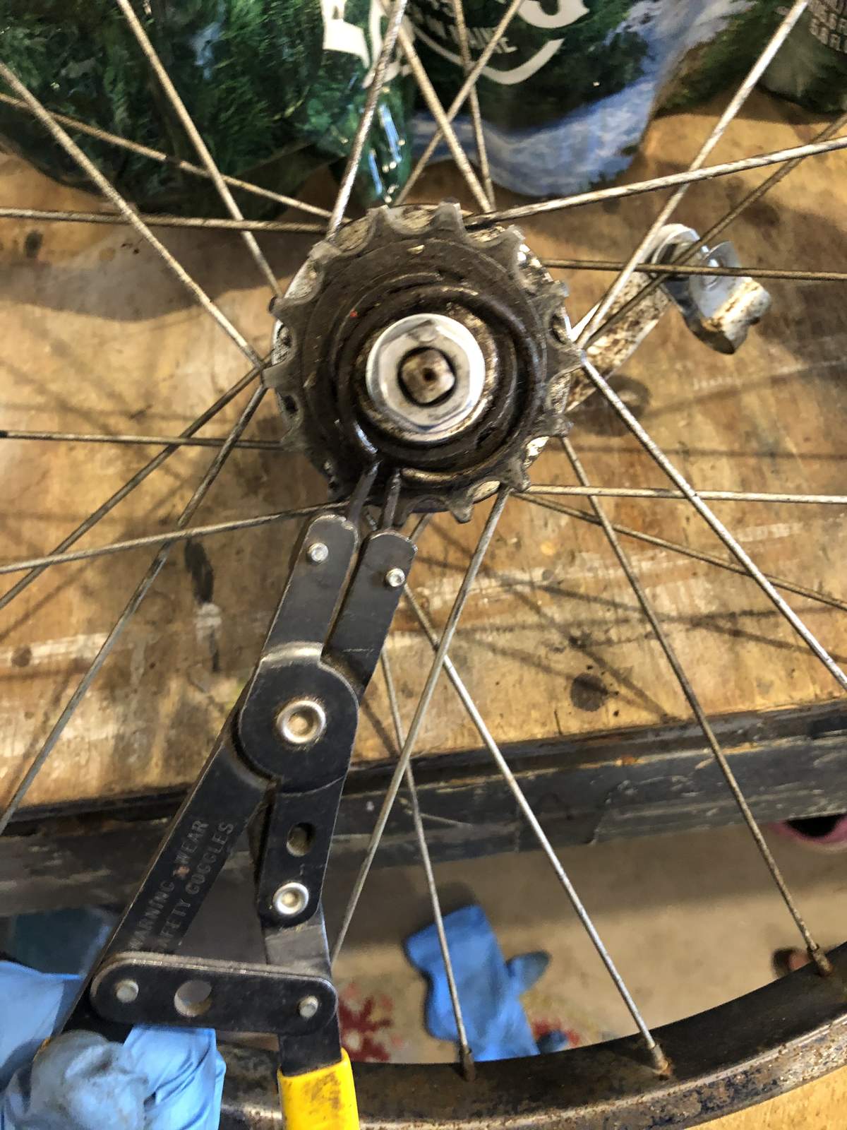 What kind of freewheel? and how does it come off? Forums