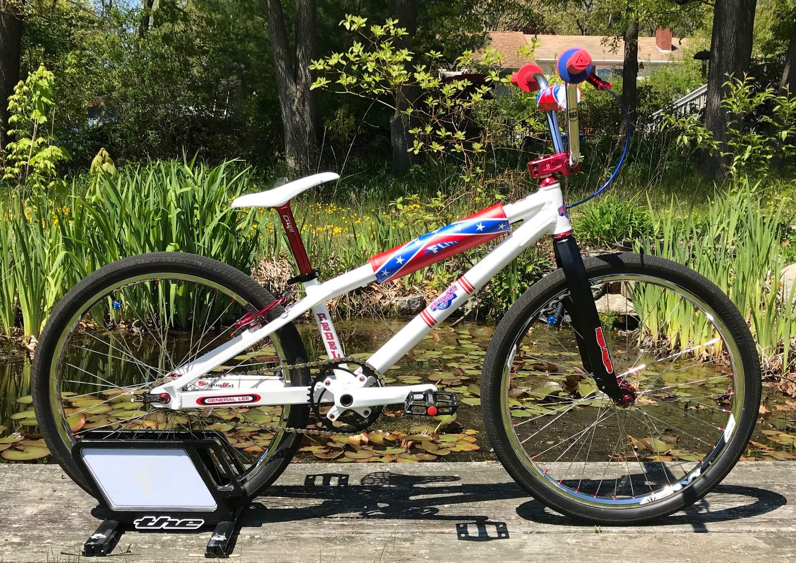 mountain bikes rebel sport