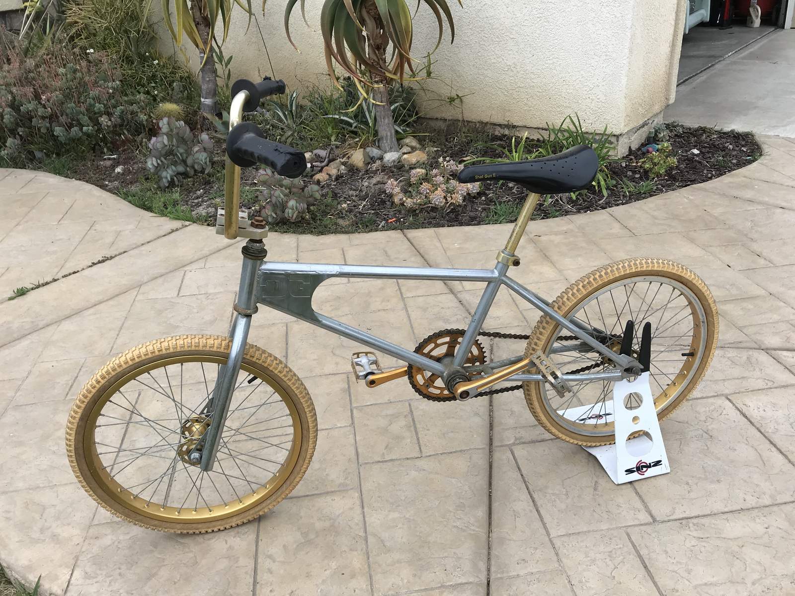 dg bmx bike