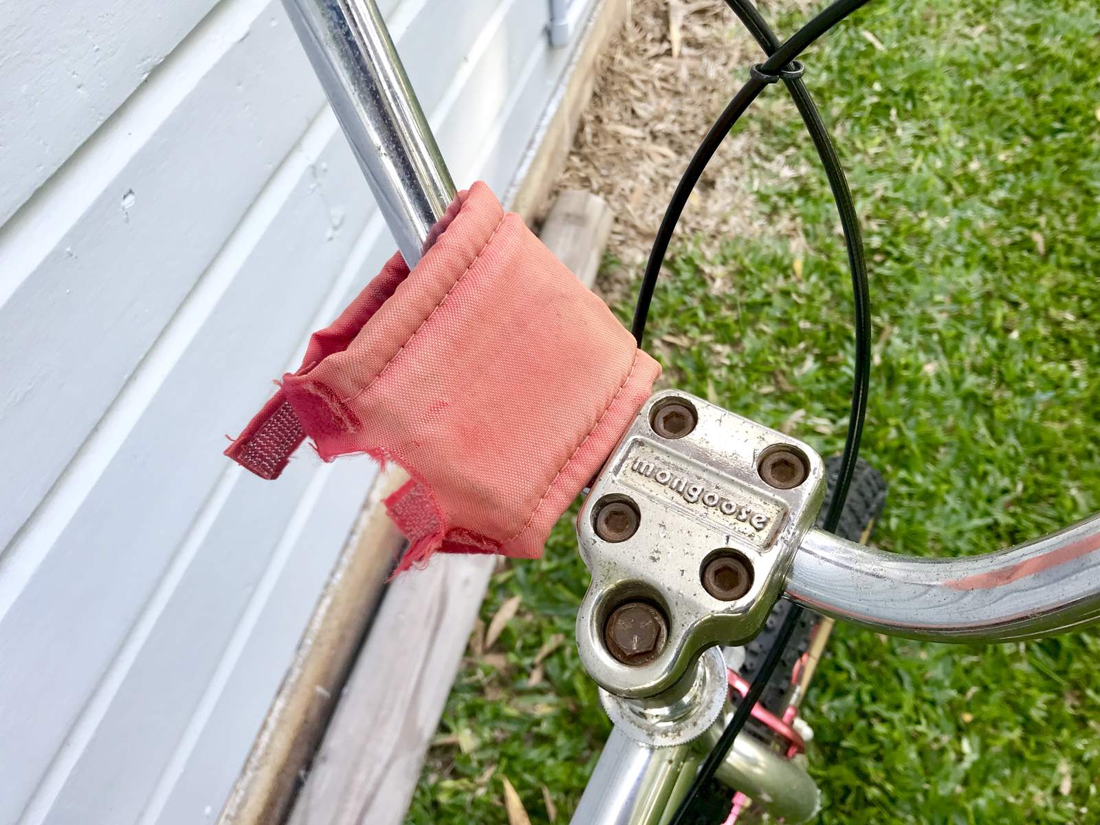 mongoose bike handlebar adjustment