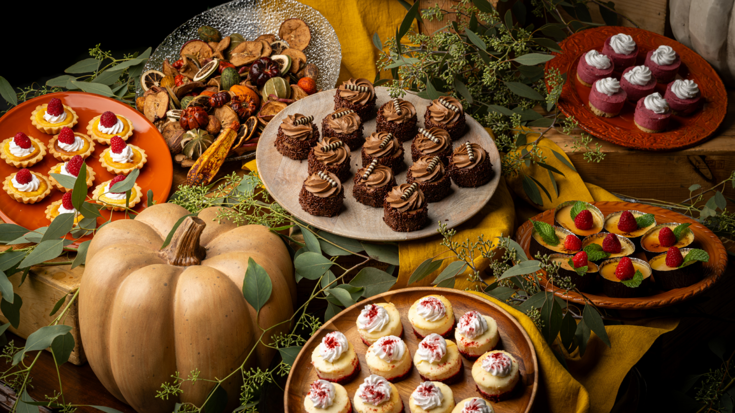thanksgiving dessert buffet