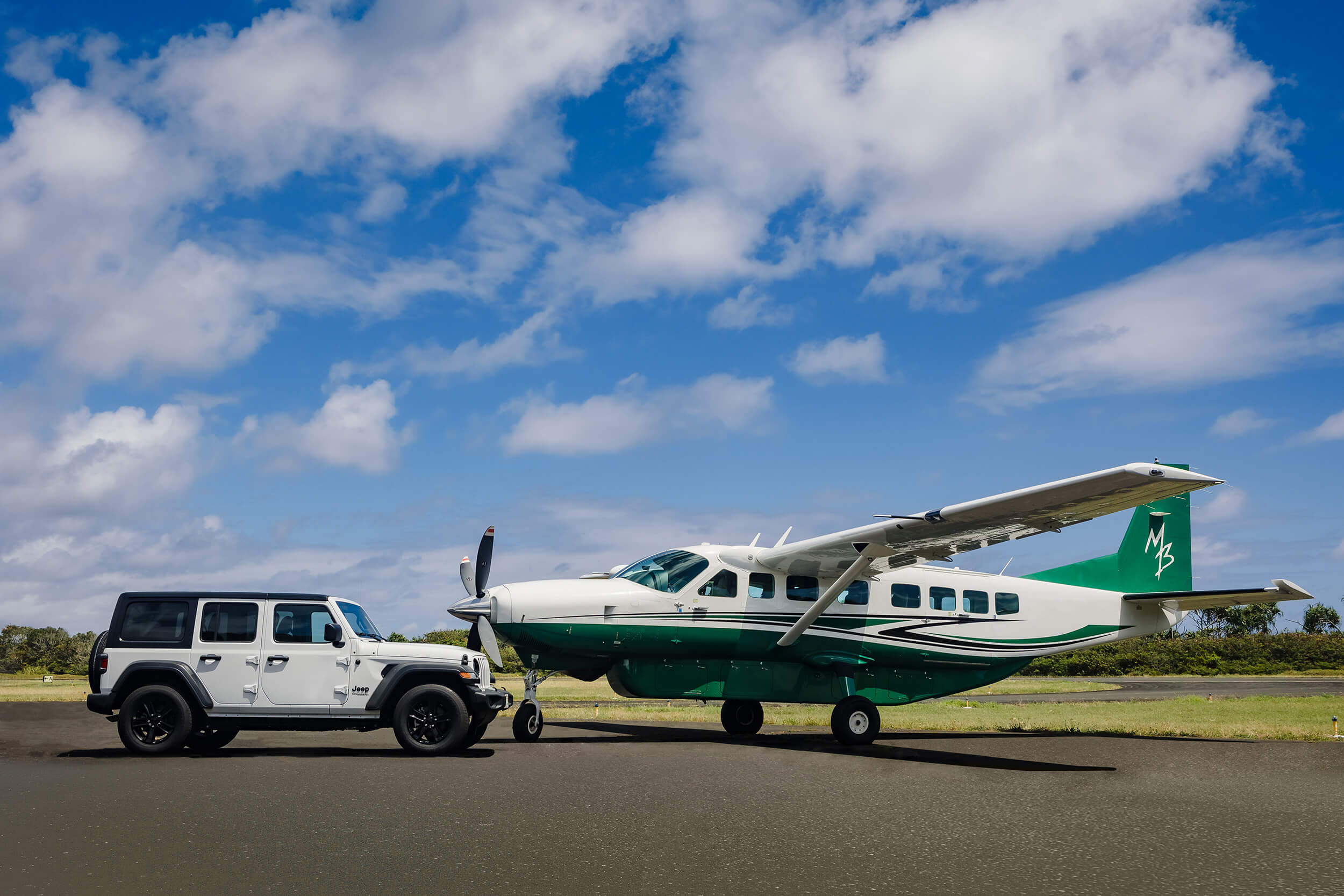 Jeep Plane Gana Maui Resort