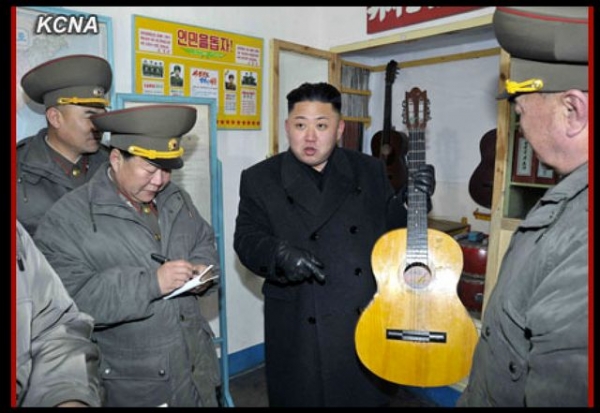 Coreia do Norte ameaça bolinar Nicole Bahls; Luana aprova