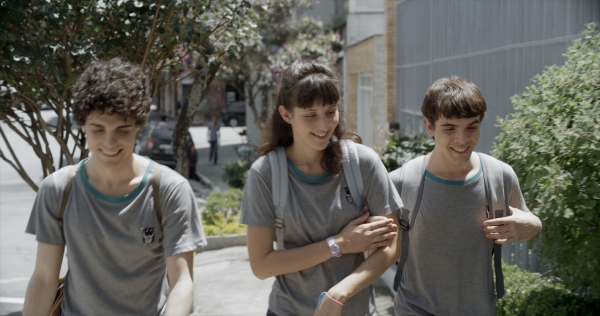 Hoje eu quero voltar sozinho – triunfo em tom menor