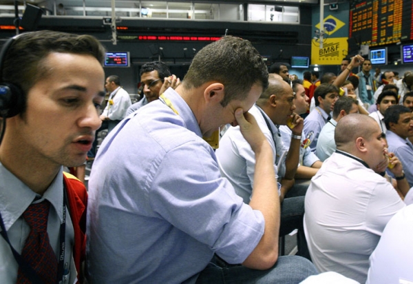 Ações da Petrobras atingem Volume Morto