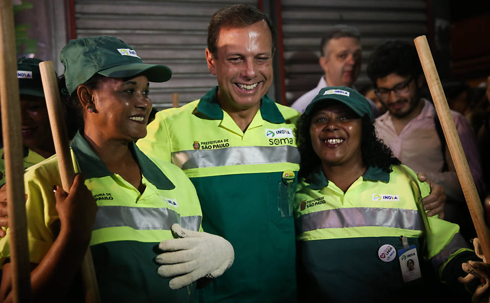 Gari se veste de prefeito, mas é barrado no gabinete de João Doria