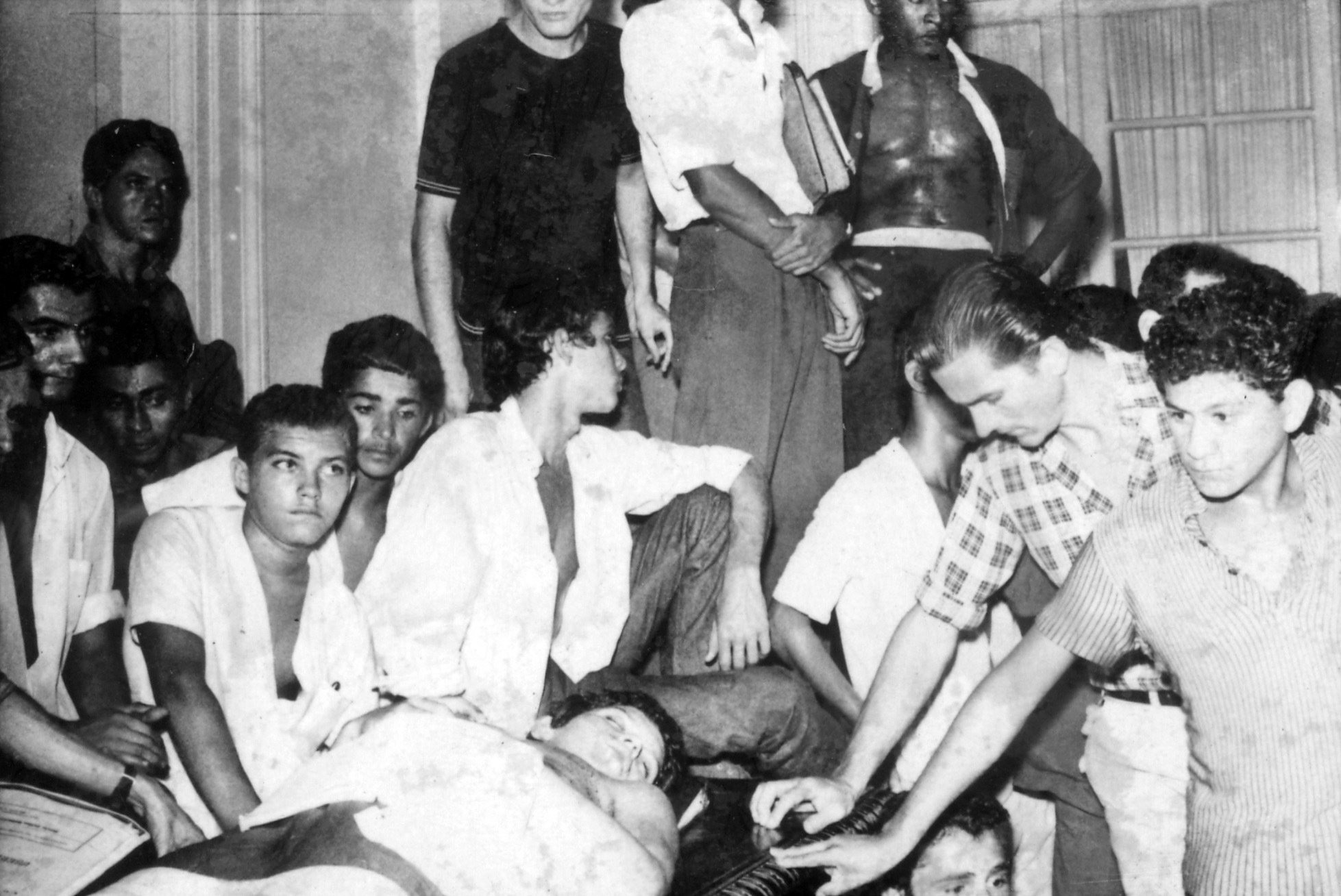 <i>Um dia há cinquenta anos</i> – cortejo e enterro de Edson Luís