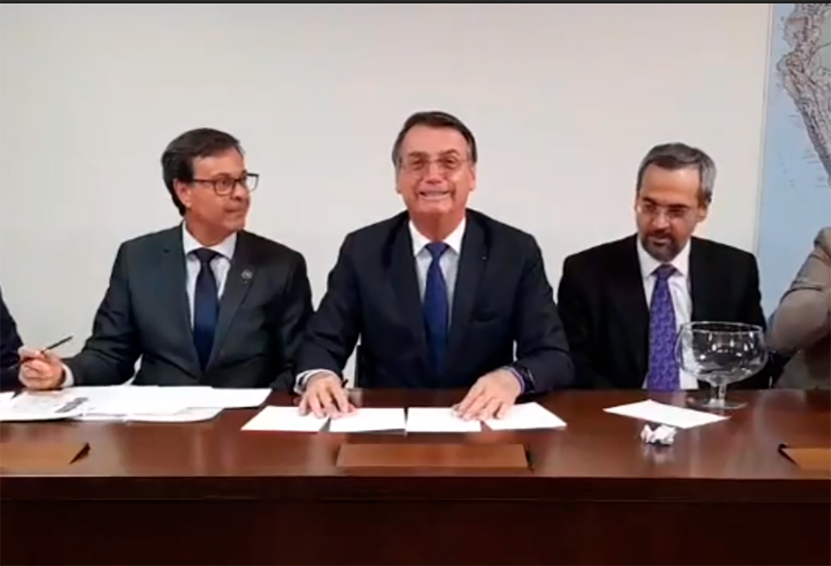 Governo vai explicar novos cortes no MEC com tabletes de cocaína