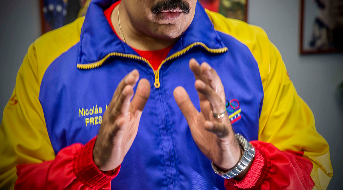 Ditador misterioso curte post de Carlos Bolsonaro