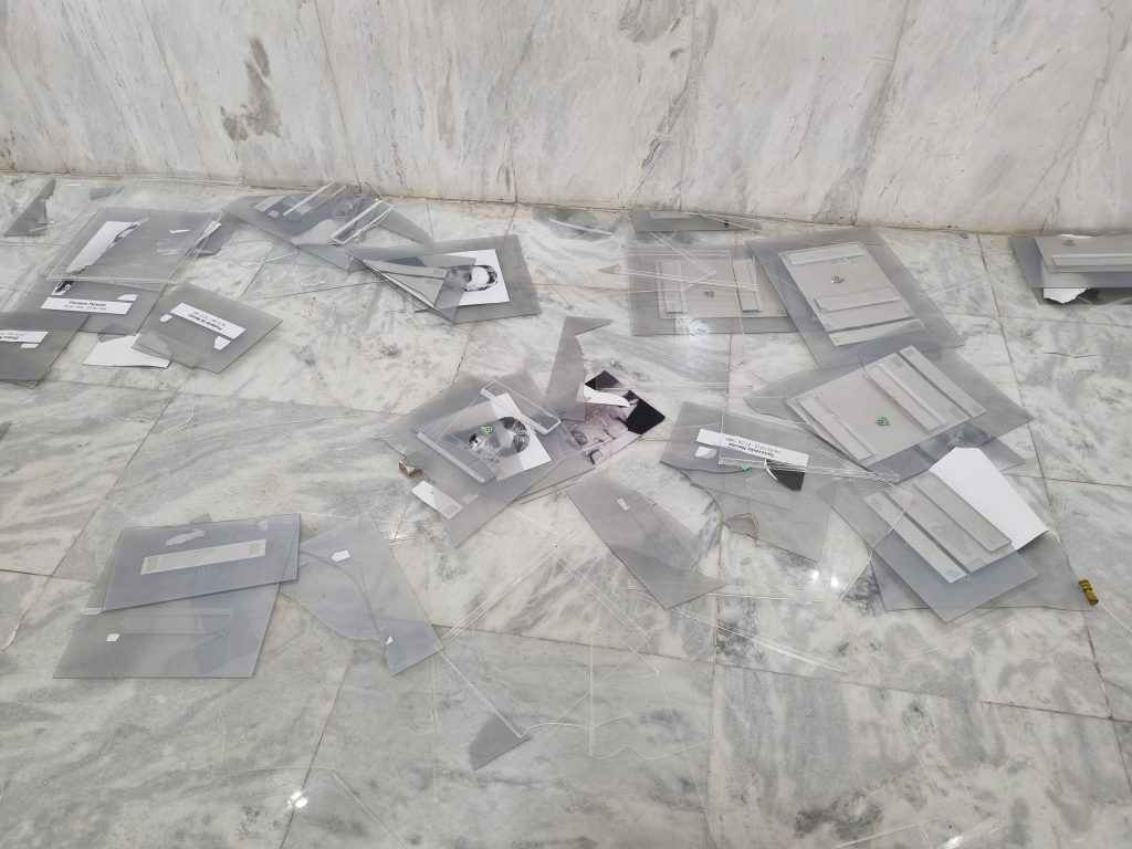 A galeria dos ex-presidentes não existe mais, uma vez que os vândalos tiraram todas os quadros da parede, jogaram no chão e os quebraram. 