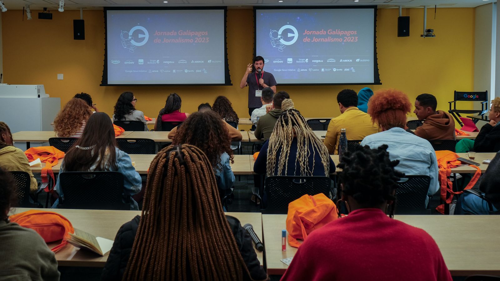 Jornada Galápagos de Jornalismo seleciona estudantes e profissionais