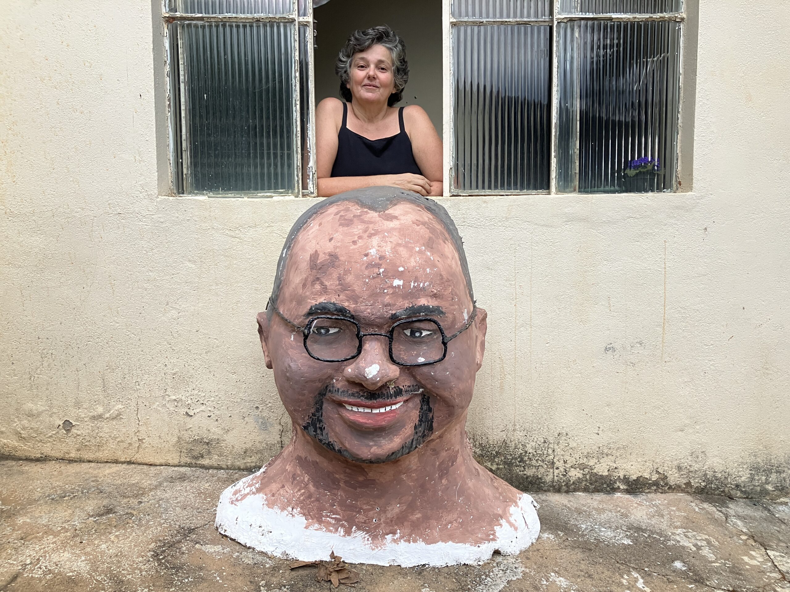 O boneco da excomunhão