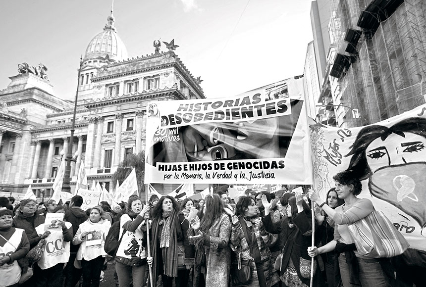 Filhos de torturadores enfrentam o passado na Argentina