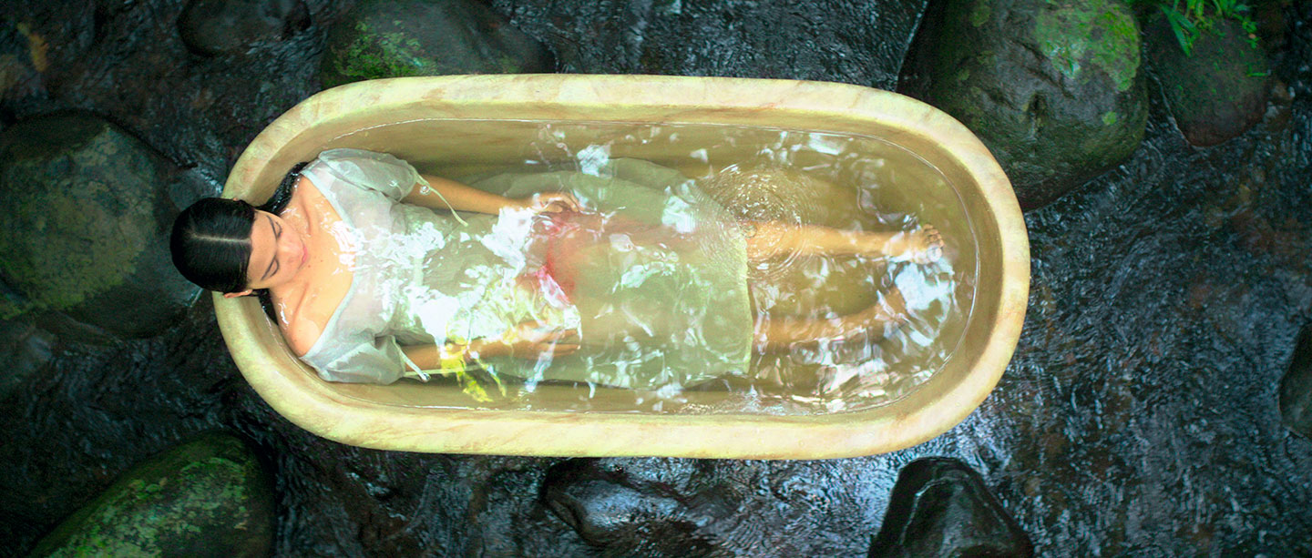 Muito literário e muito político