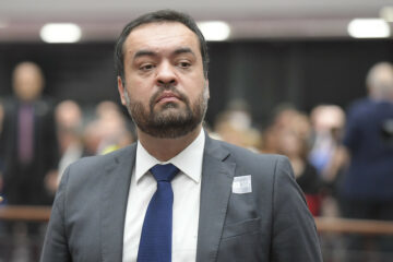 As conexões de Cláudio Castro com o maior sonegador do país