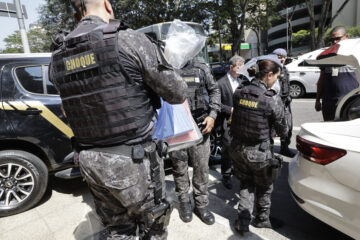 Um presente para o Centrão