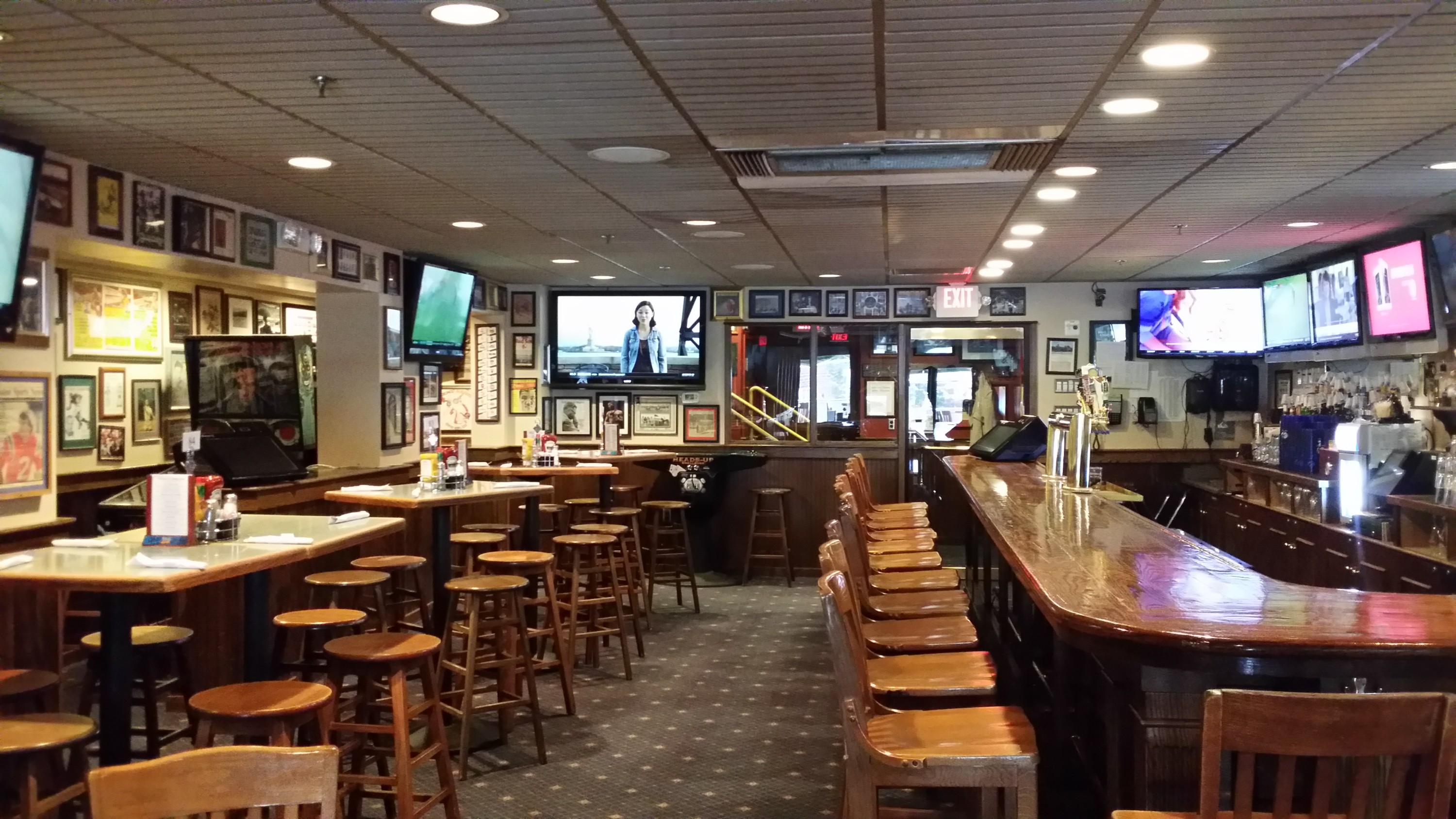 Crystal City Sports Pub, photo 3