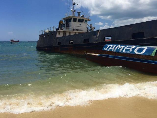 Students hit the beach in Tanzania during their summer service and safari tour.