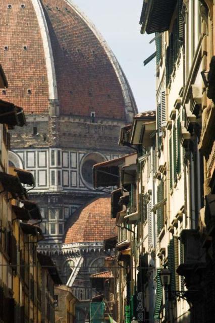 Teens discover Florence on their summer travel tour of Italy.