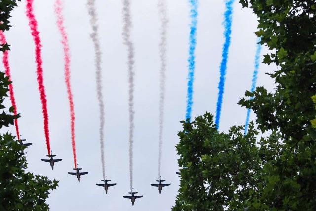 Teens watch Bastille Day parade in France on summer travel program