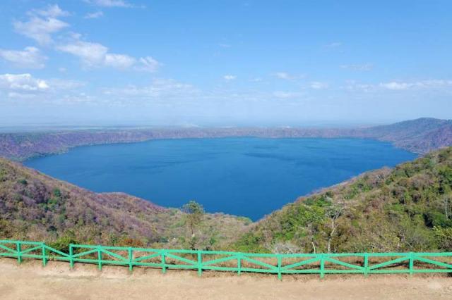 Teens capture a scenic photo on their summer travel program in Costa Rica.