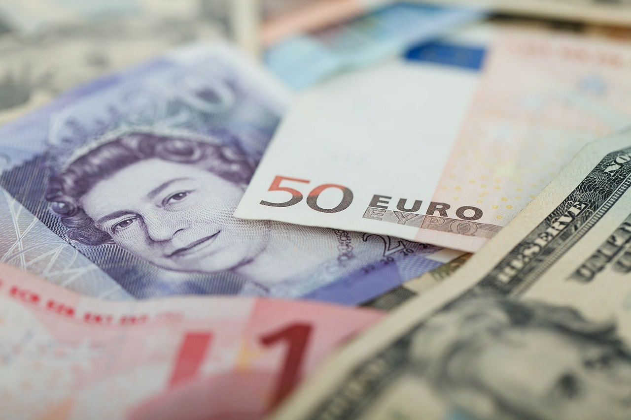 US Dollar Euros UK Pounds International Currency