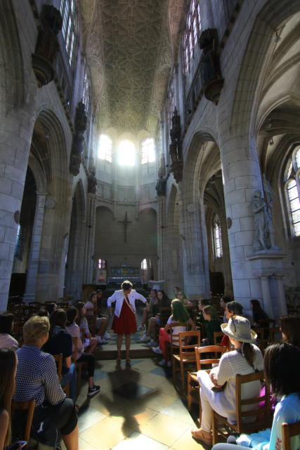Sacred Heart students visit France on a summer tour