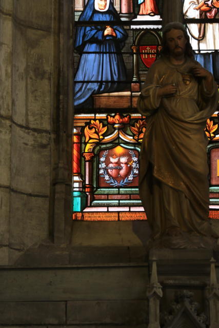 Sacred Heart students visit France on a summer tour