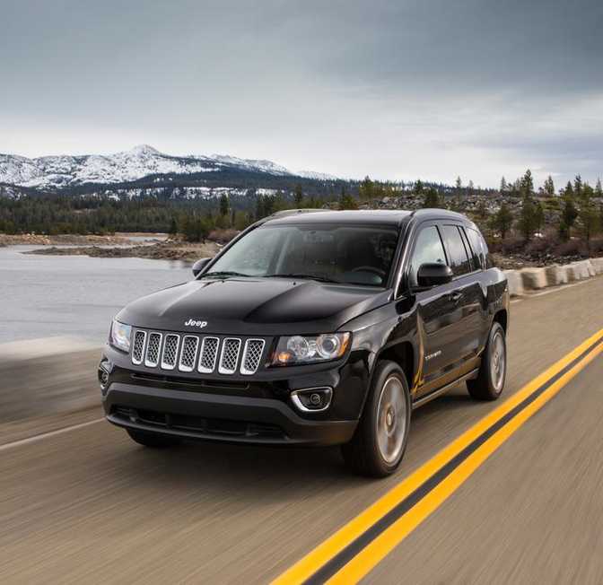 ≫ Jeep Compass Sport 4x4 (2014) vs Land Rover Freelander 2 S 2.2 eD4 ...