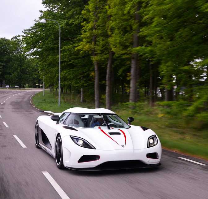 McLaren-P1-vs-Koenigsegg-Agera-R-(2014)-|-Сравнение-...