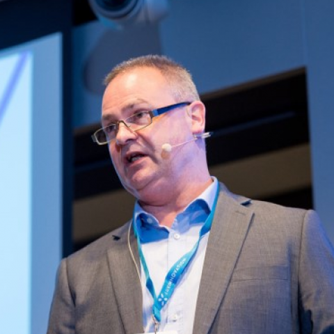 Michael Beckers Speaker image