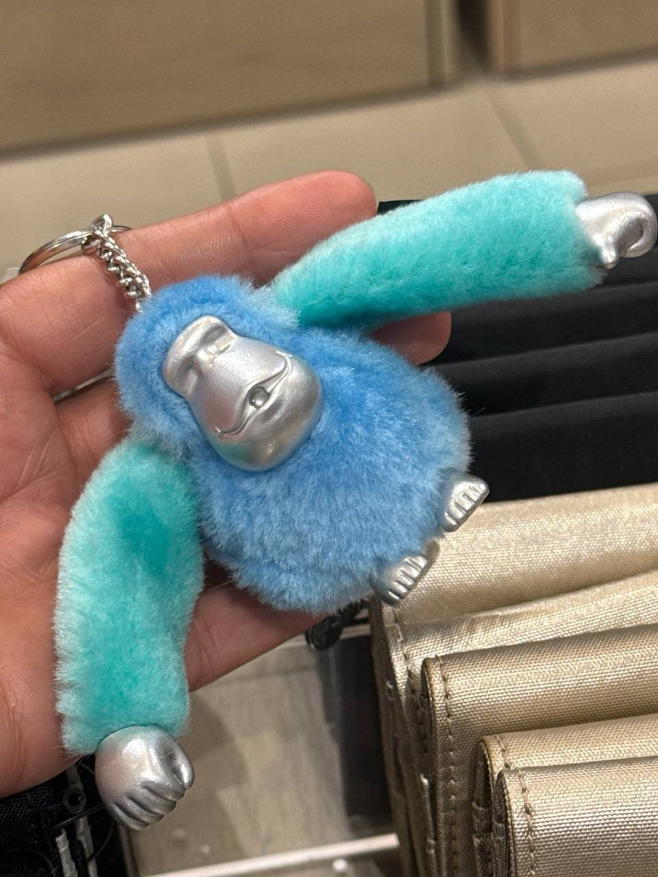 macaquinho M