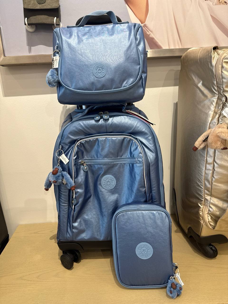 Kit Mochila New Zea + Lancheira Kichirou + Estojo 100 Pens