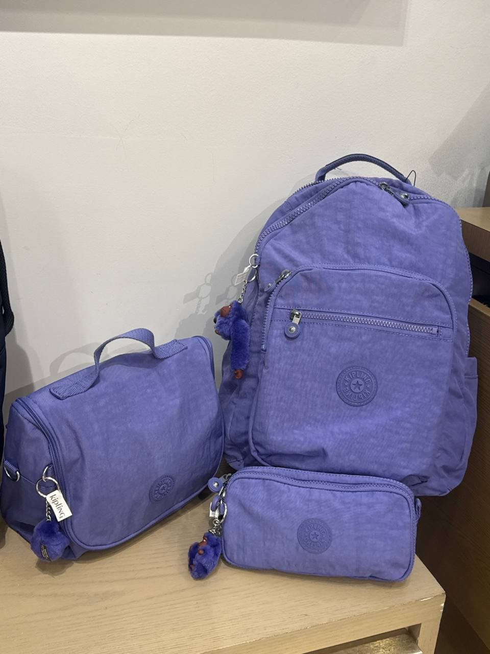 Kit Mochila Seoul M + Estojo 100 pens + lancheira NWKichirou