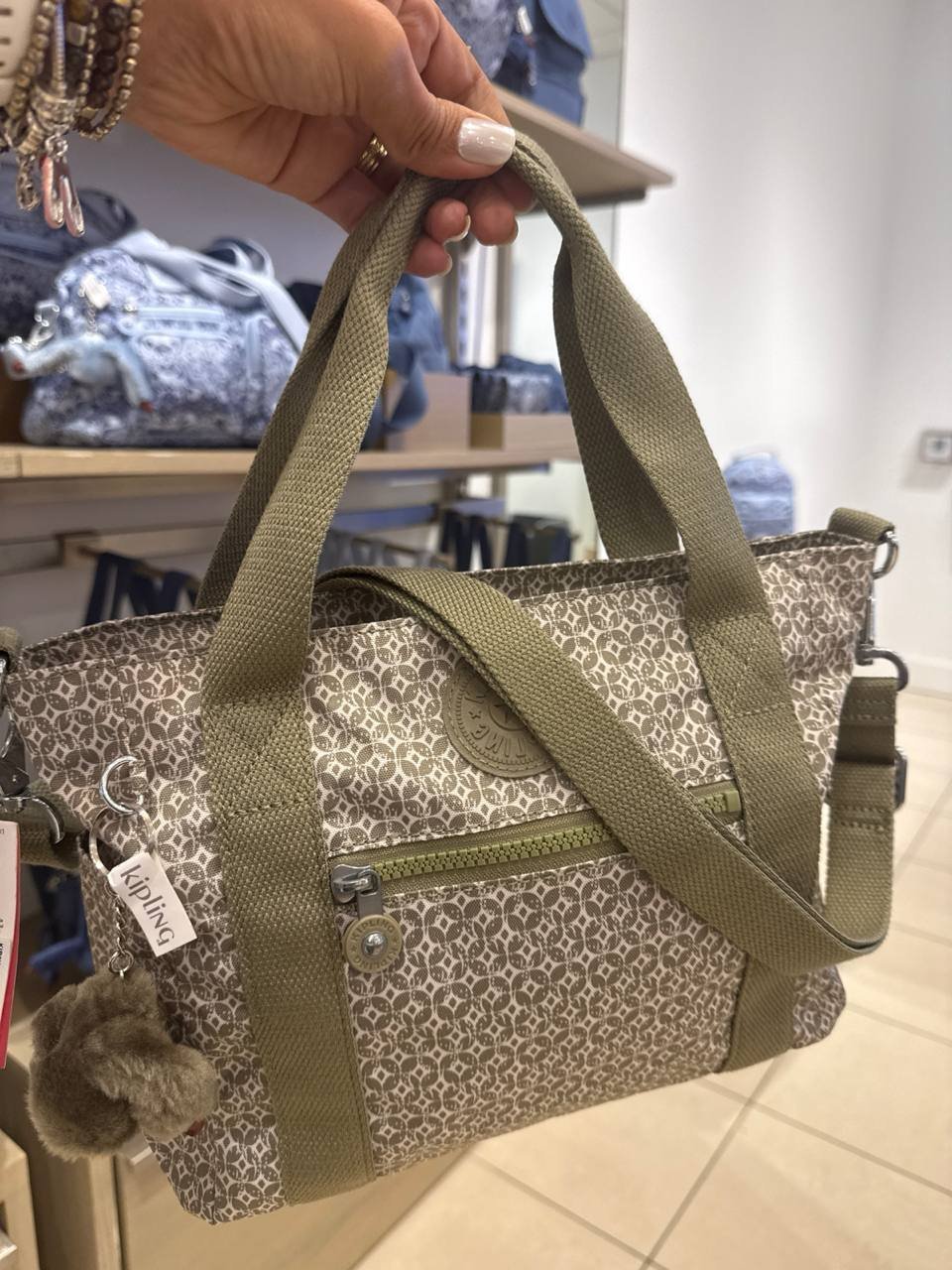 Jayla S BOLSAS