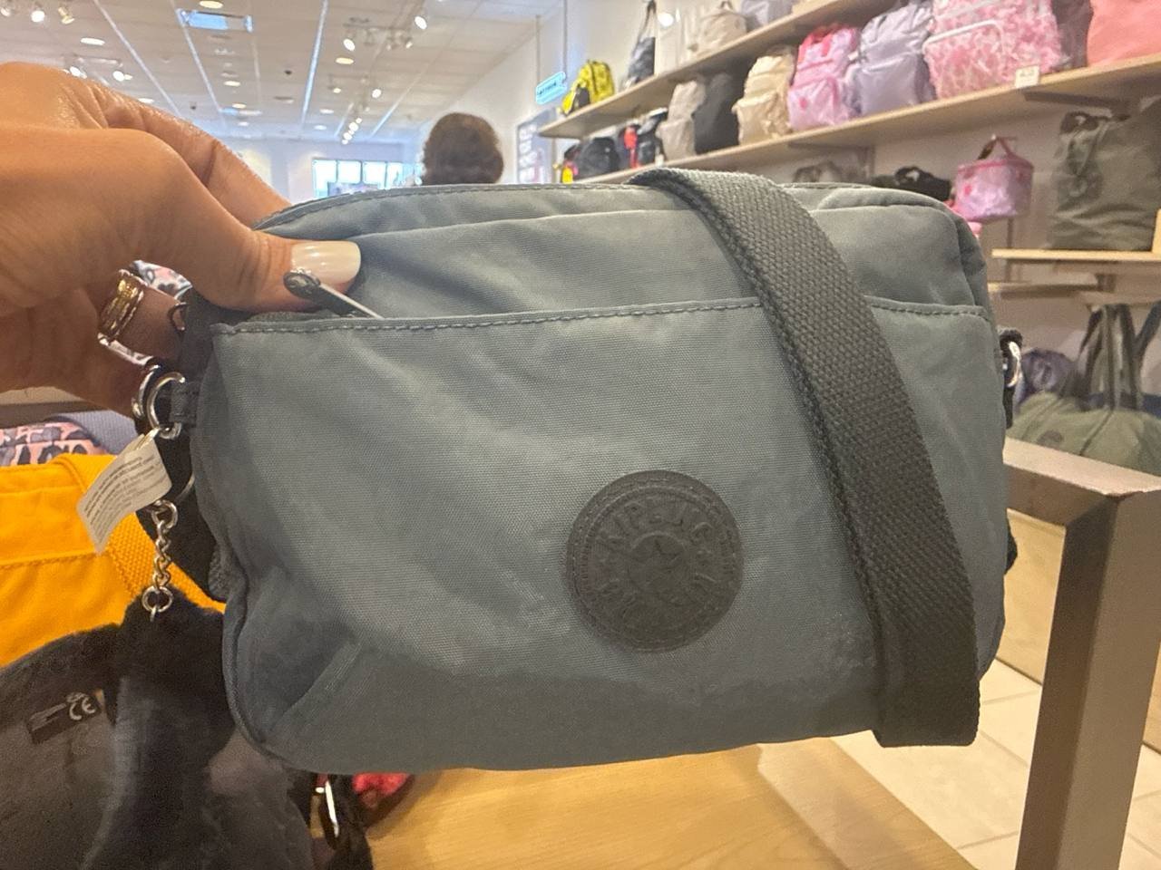 Damian UP  BOLSAS